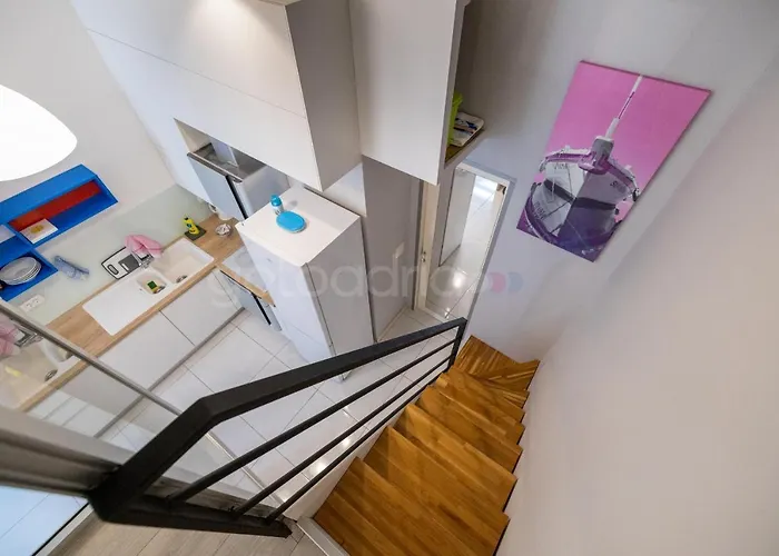 Modern Duplex Tommy Διαμέρισμα