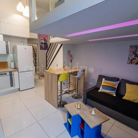 Apartment Modern Duplex Tommy